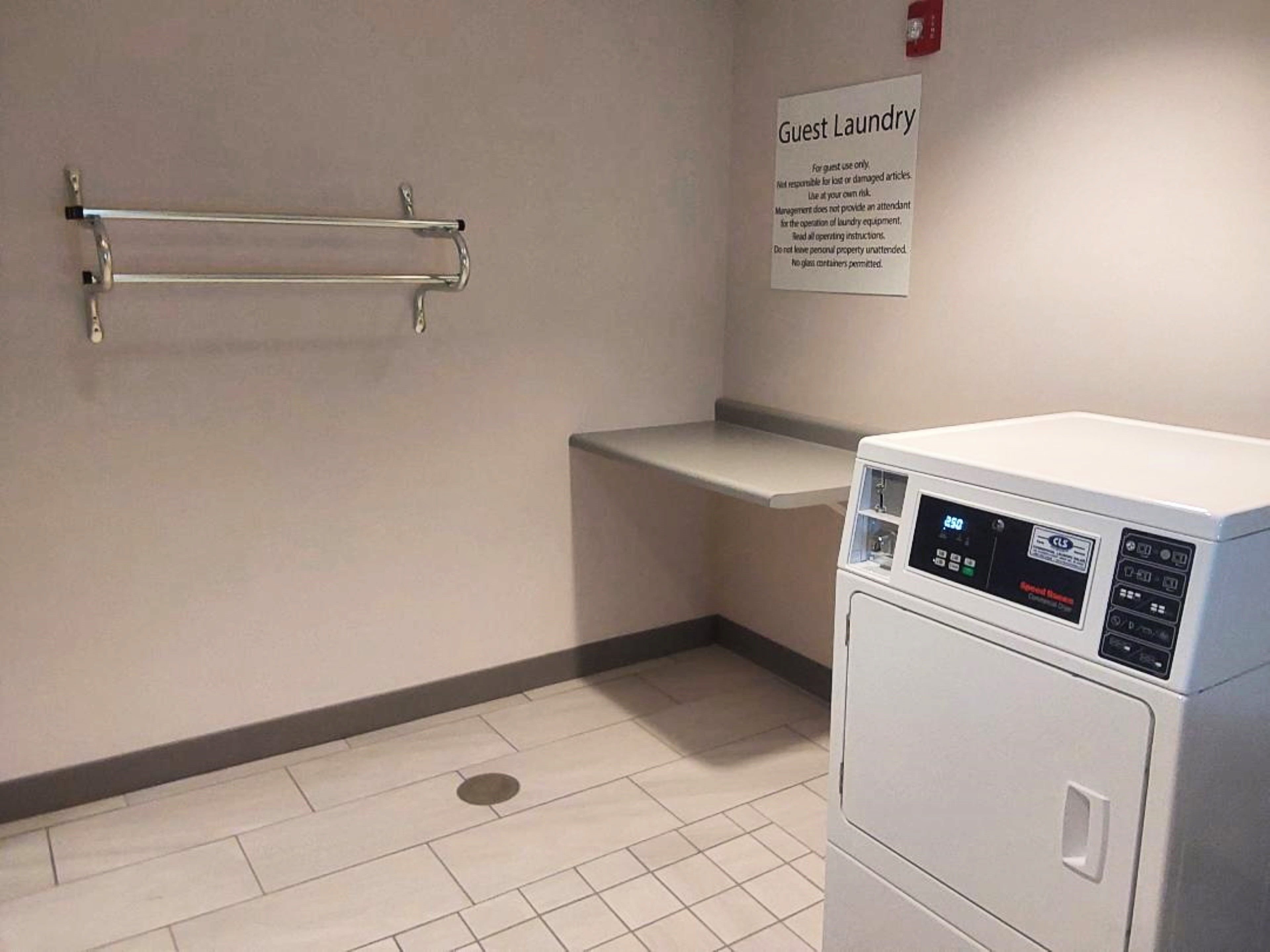 Holiday Inn Express Hotel And Suites Antigo 61/61