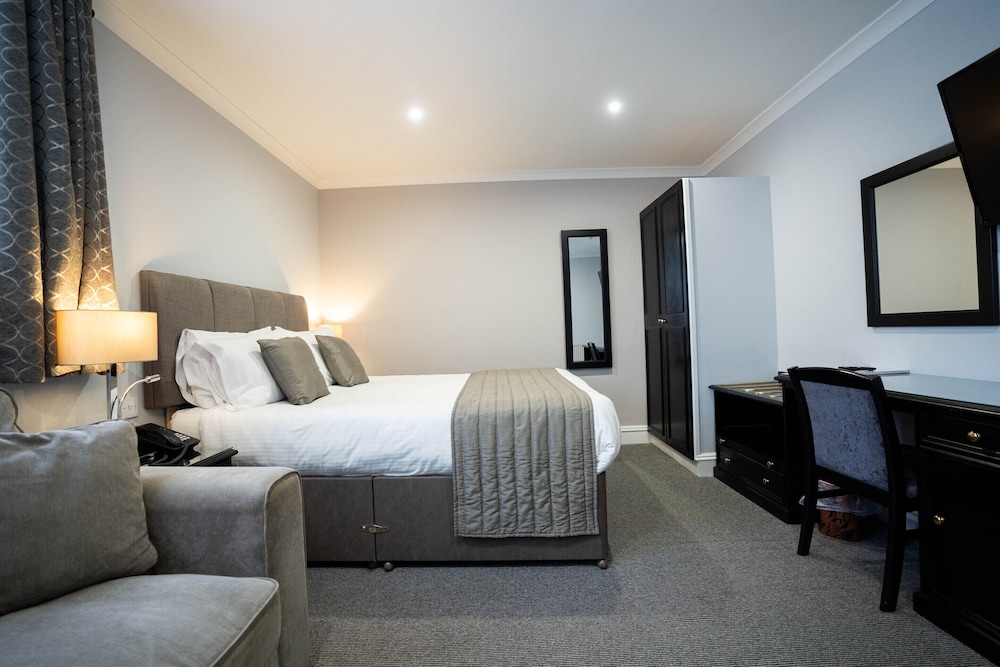 New Inn Hotel 12/33