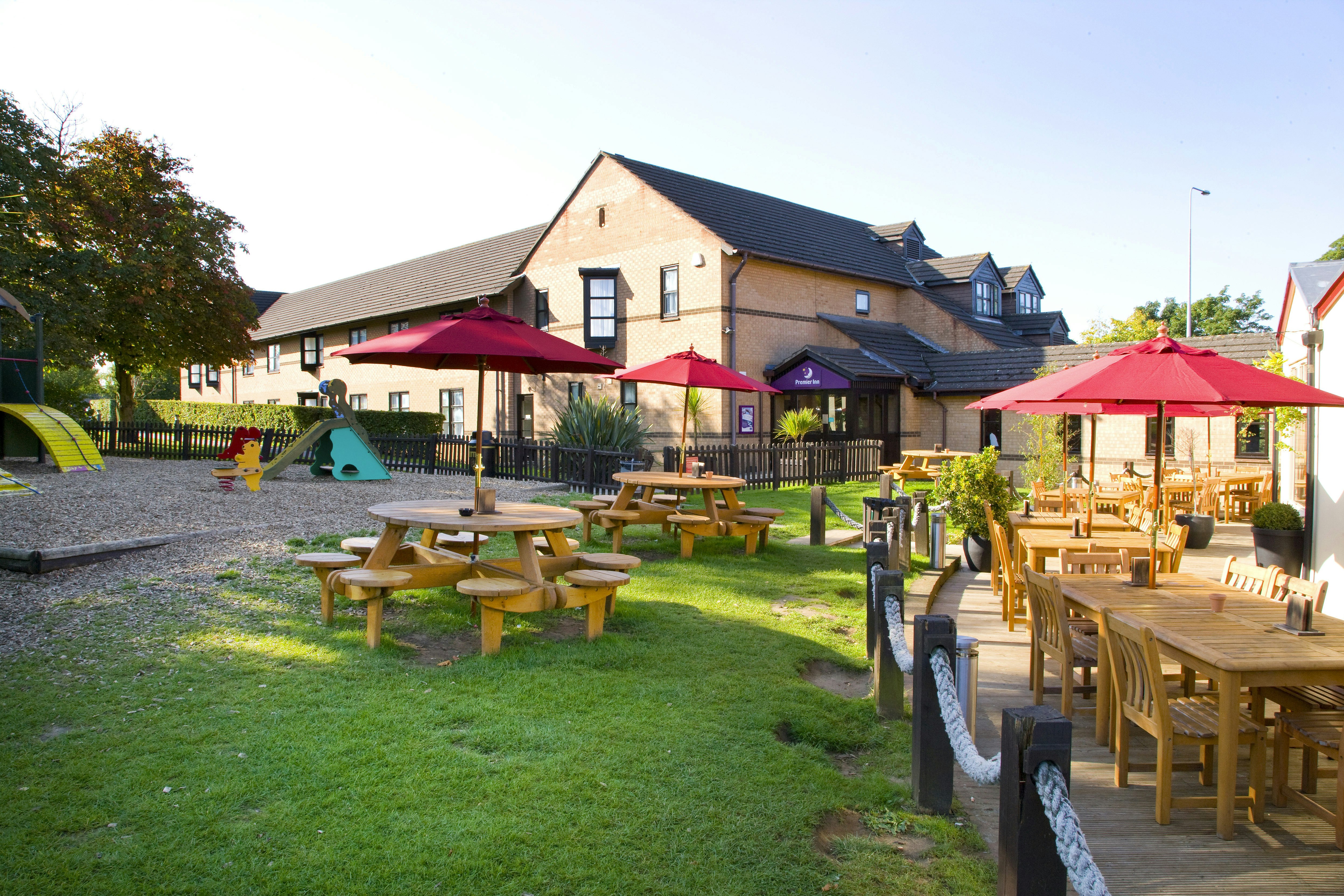 Premier Inn Northampton South (Wootton) 38/41