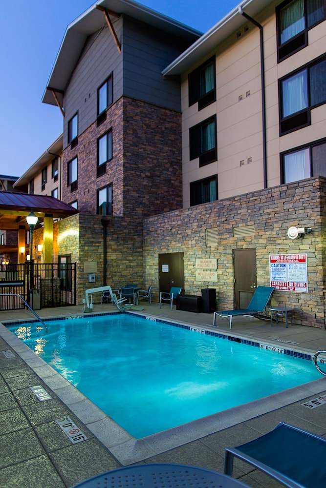 TownePlace Suites by Marriott Lancaster 47/50