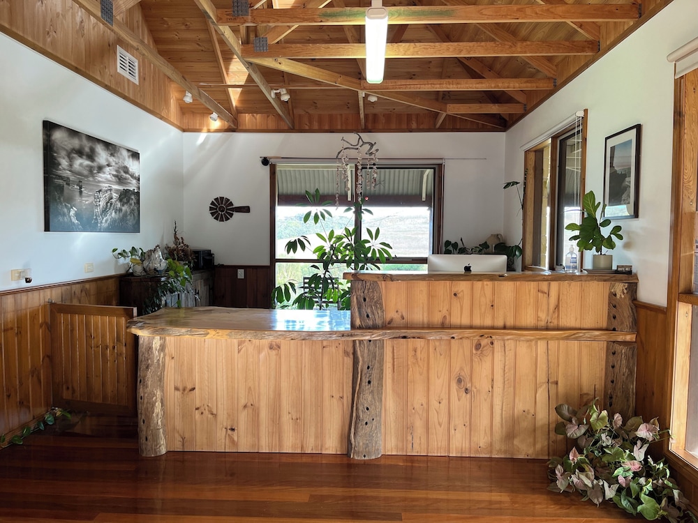 DAYSY HILL COUNTRY COTTAGES 7/50