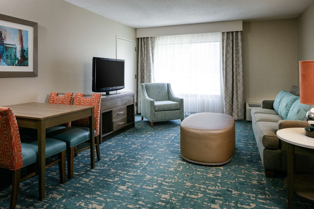 Radisson Hotel and Conference Center Coralville - Iowa City 29/61