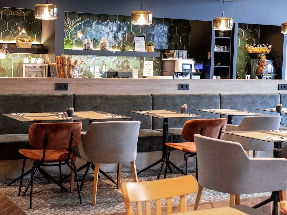 Mercure Valenciennes Centre 49/75