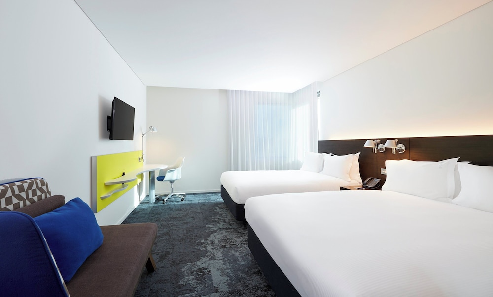 Standard, 2 Queen Beds