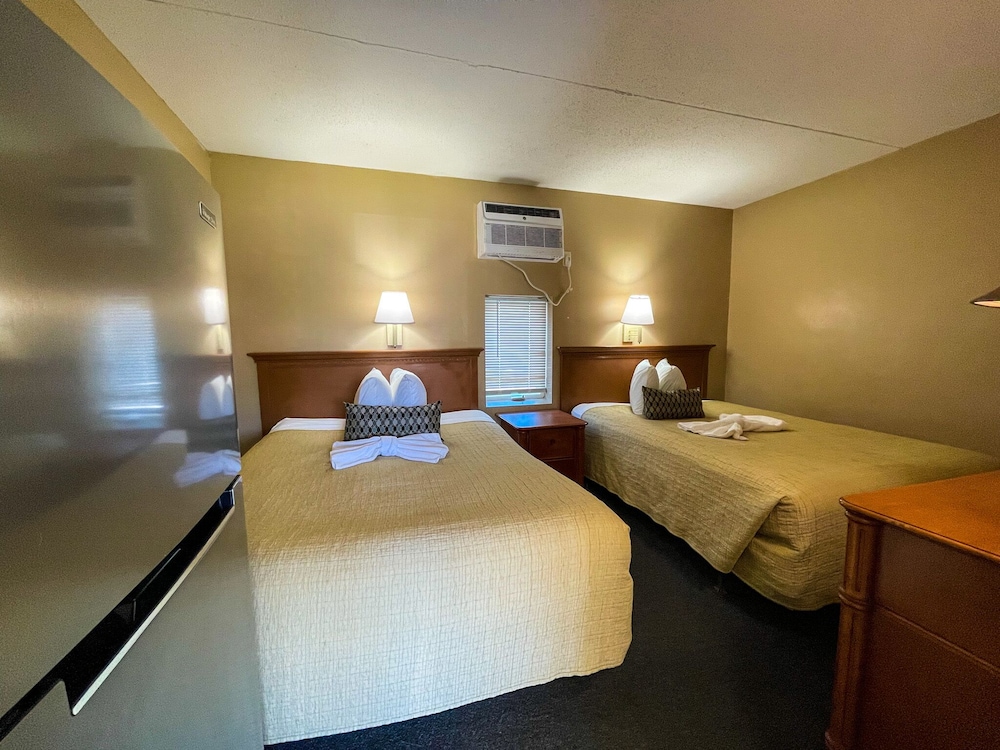 The Oceanfront Viking Motel 22/40