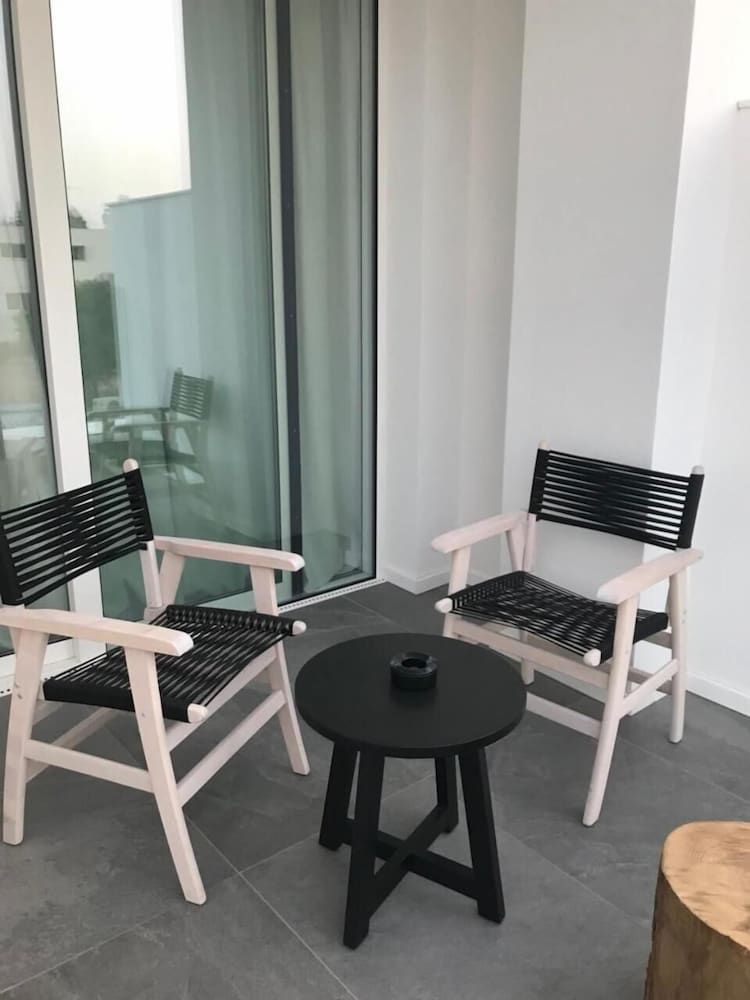 Abacus Suites 56/82