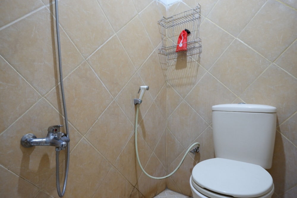 RedDoorz Plus @ Hotel Srikandi Kendari 49/50