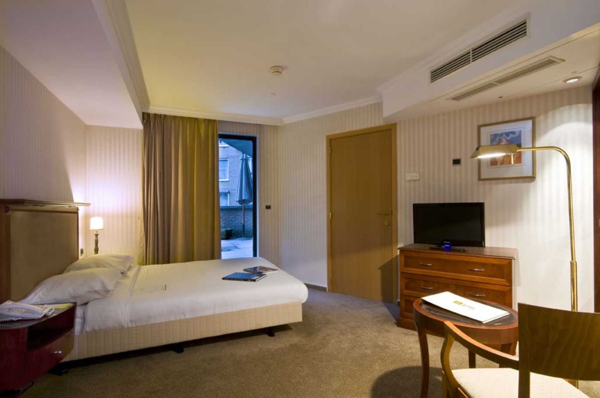 Room at B-Aparthotel Ambiorix, BRUSSELS