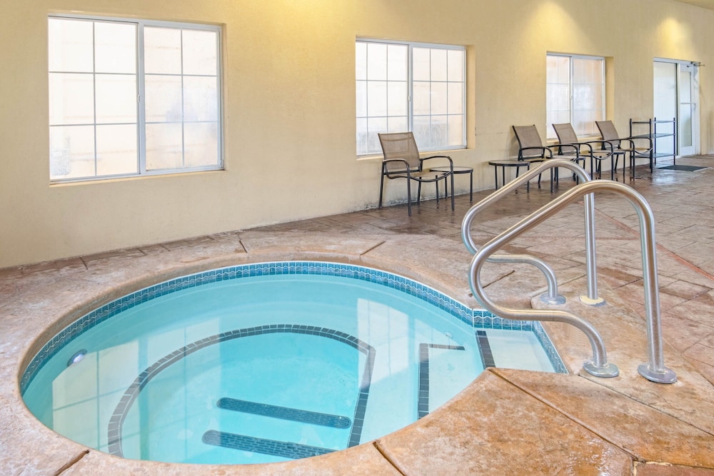 La Quinta Inn & Suites by Wyndham Lawton / Fort Sill 5/47