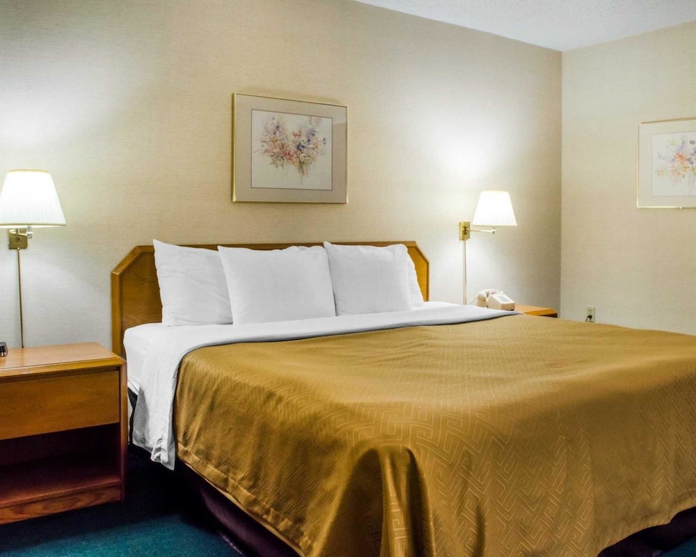 Econo Lodge Mifflintown 15/29