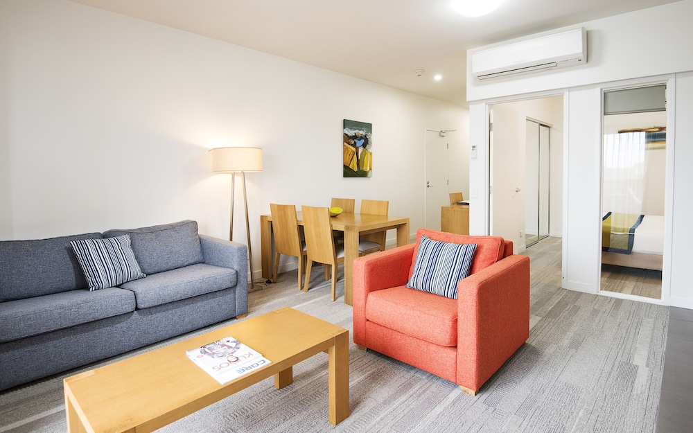 MainStay Suites Mackay 43/65