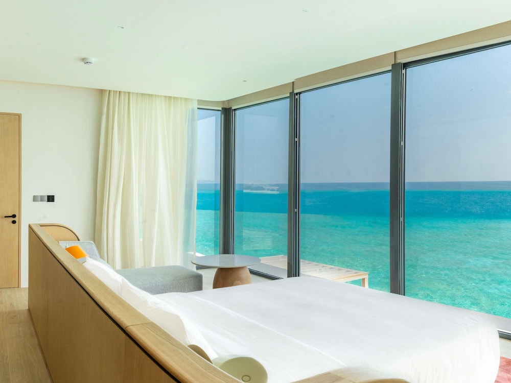 SO/ Maldives 42/69