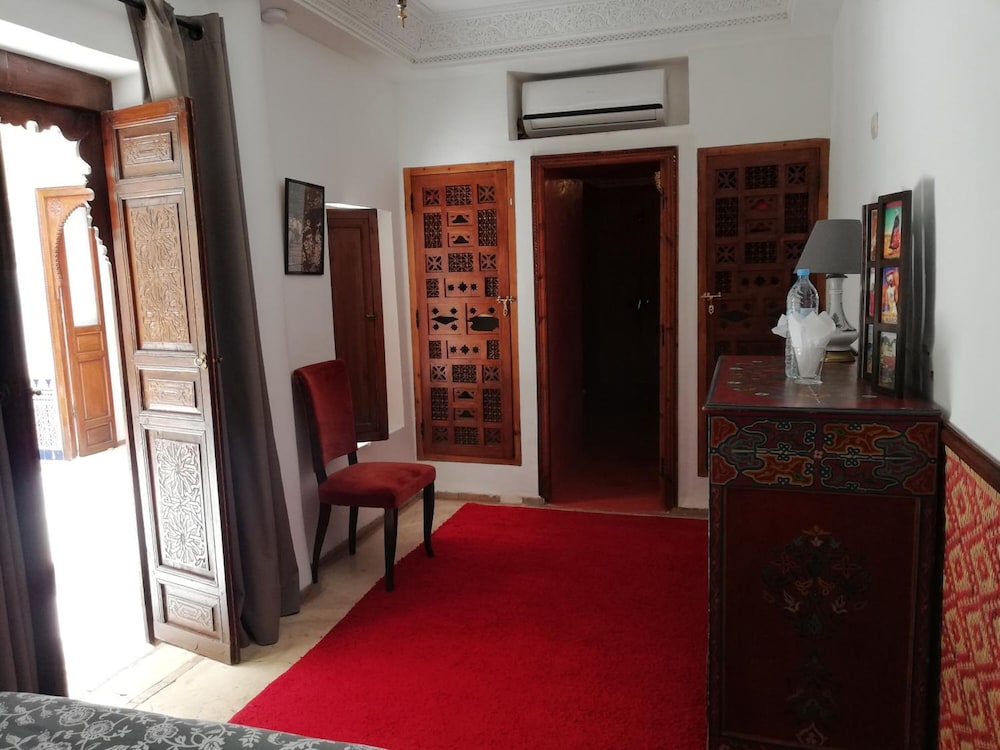Riad Ben Youssef 42/50
