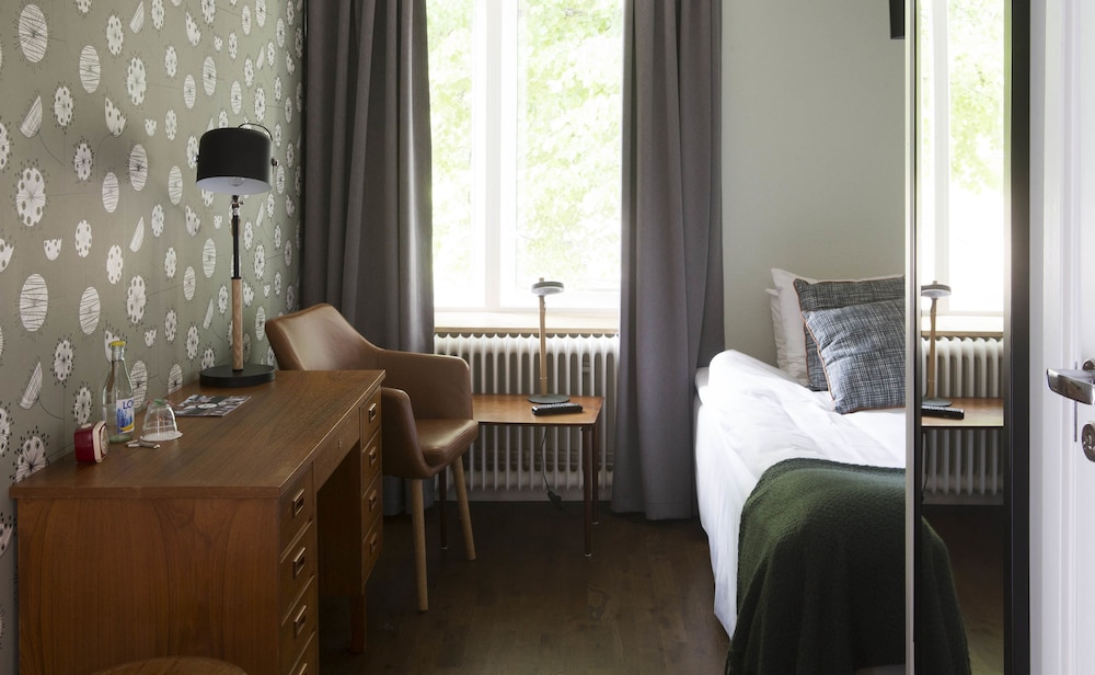 Hotell Bla Blom 32/50