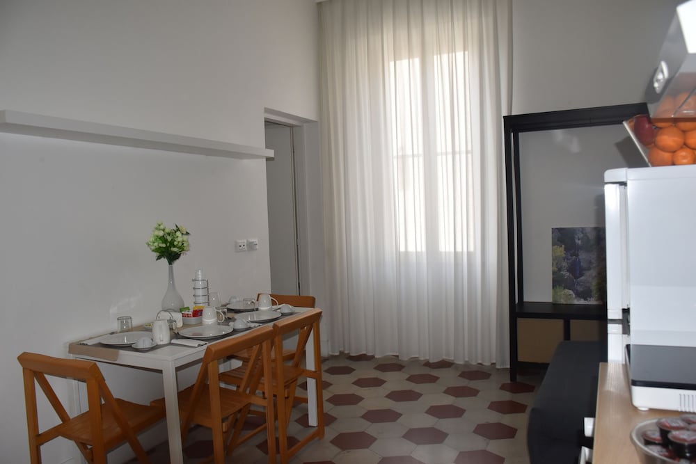 Rhegion B&B 2/40