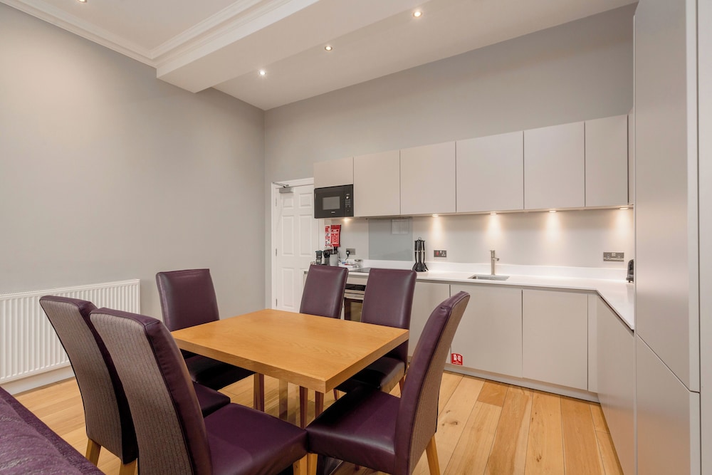 Destiny Scotland - Princes St Residence 37/50