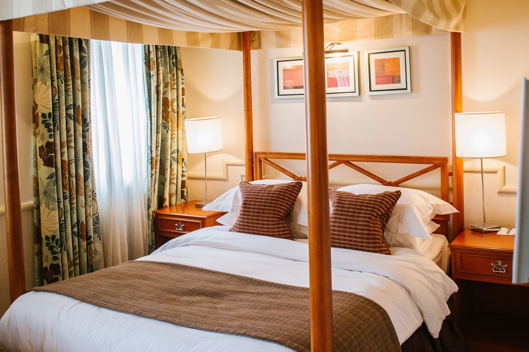 Four Poster, Suite, Double Bed
