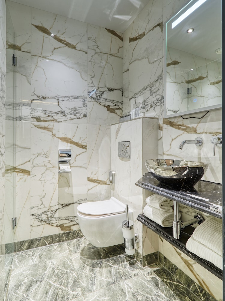 G Hotel 40/43