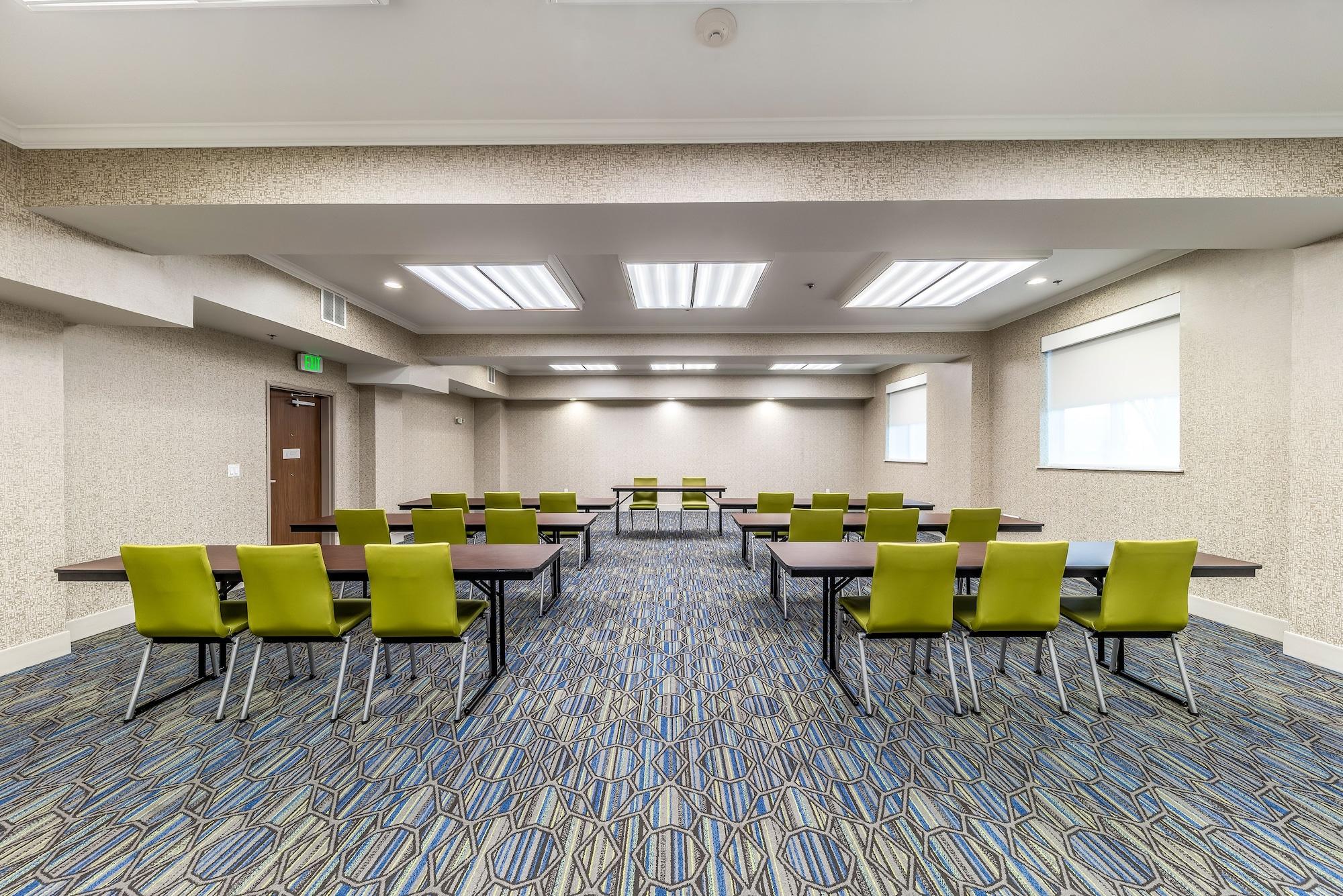 Holiday Inn Express Suites Fort Worth Fossil Creek 27/30