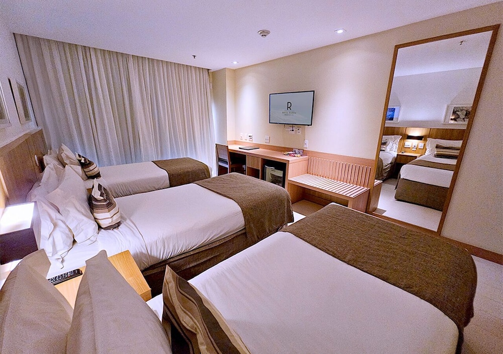غرفة ديلوكس ثلاثية بثلاثة أسرّة بإطلالة على البحر بشرفة، Riale Brisa Barra Hotel 6/10