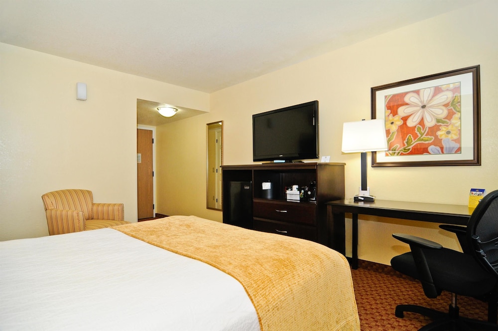 Spark by Hilton Orlando near SeaWorld 12/39