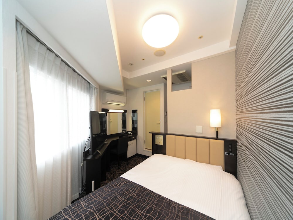 ROOM, DOUBLE BED