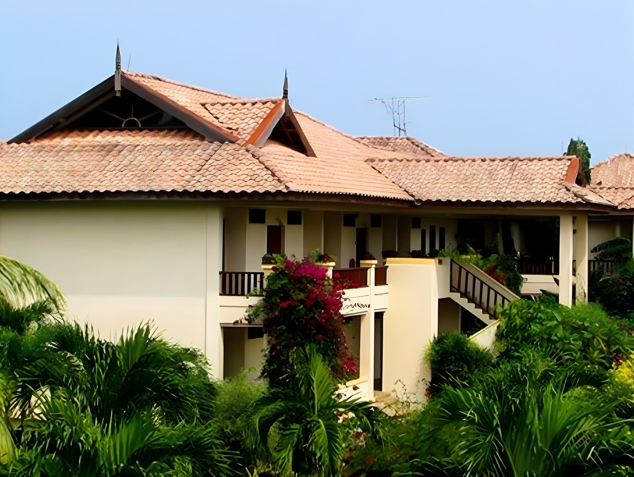 Gem Beach Resort 4/26