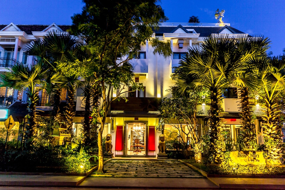 Nita By Vo Luxury Hotel 10/81
