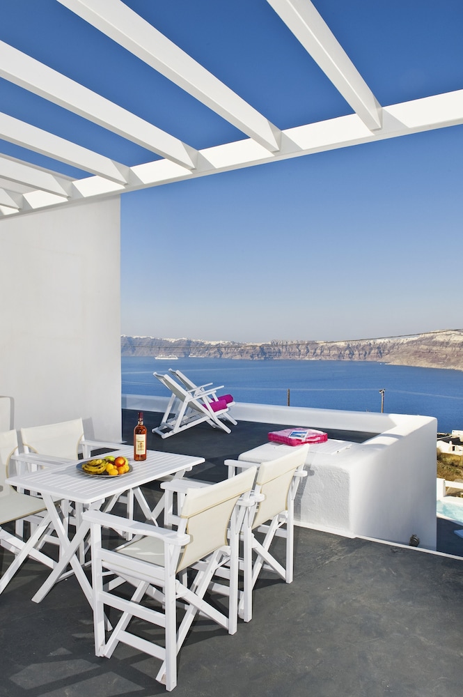 Aura Marina Apartments 45/50