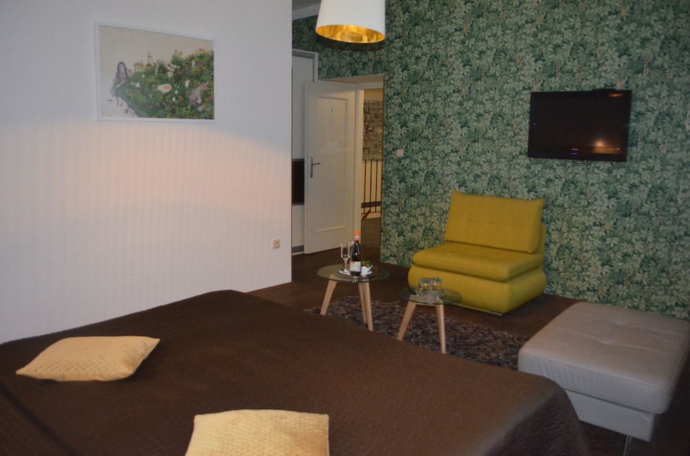 HOTEL PEREGRIN 58/72