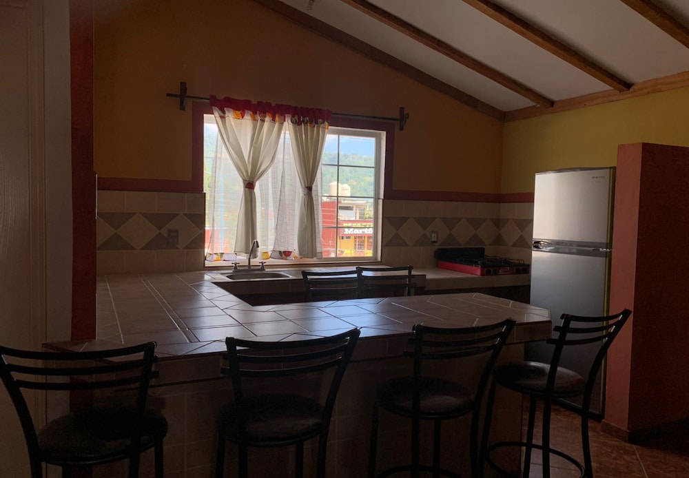 Hotel & Suites Cerro Rojo 45/68