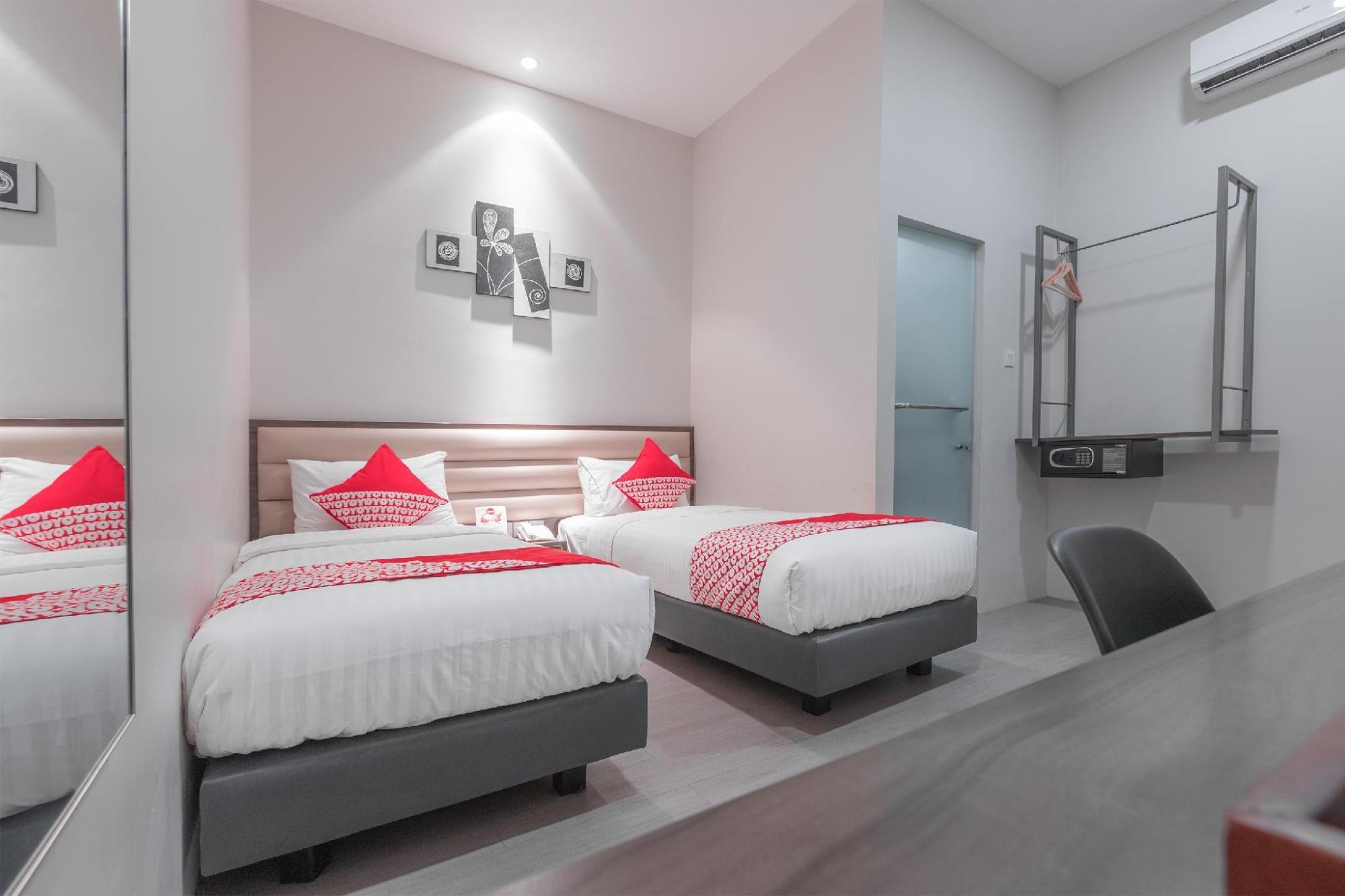 Versa Hotel Bekasi 10/23