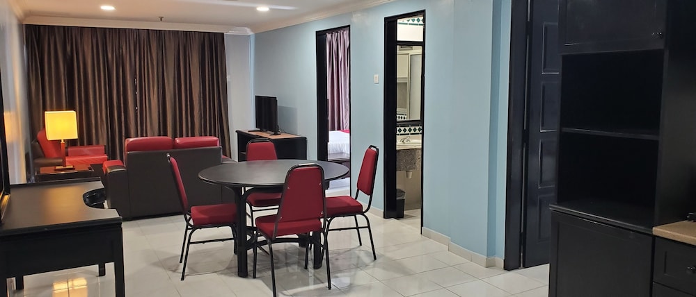 Leisure Cove Hotel Apartments 34/50