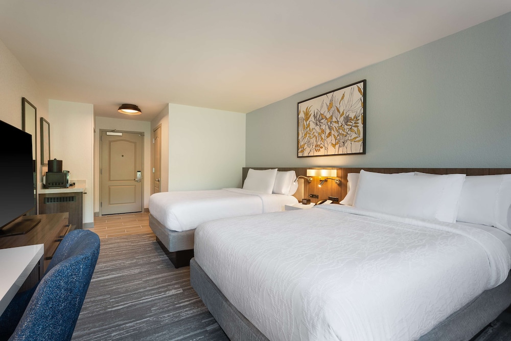 Hilton Garden Inn Melville 9/69