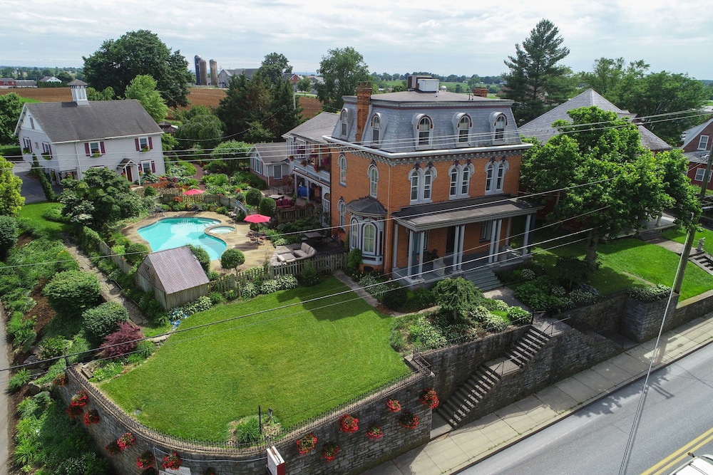 Greystone Manor Inn B&B 3/32