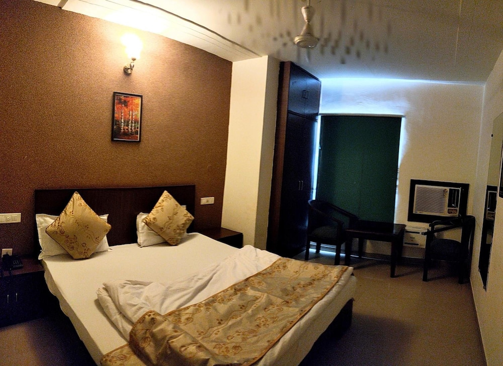 Hotel Pride 24/45