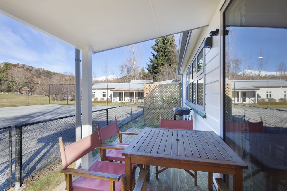 Willowbrook Country Apartments 51/71