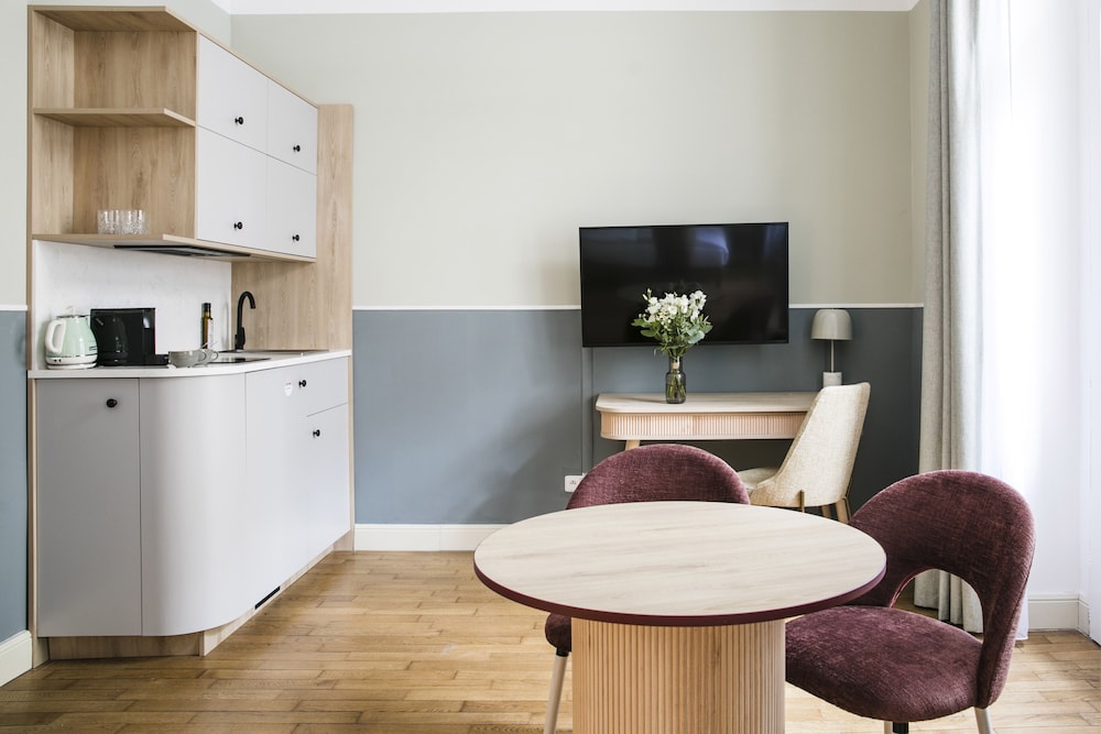 Numa I Flow Rooms & Apartments 63/67