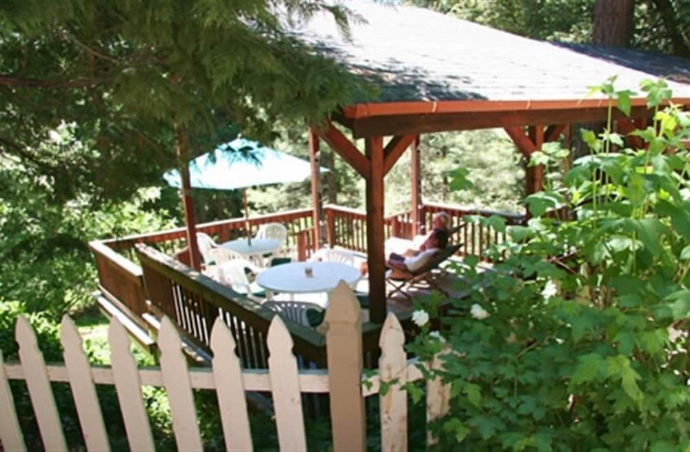 McCaffrey House Bed and Breakfast Inn 49/52