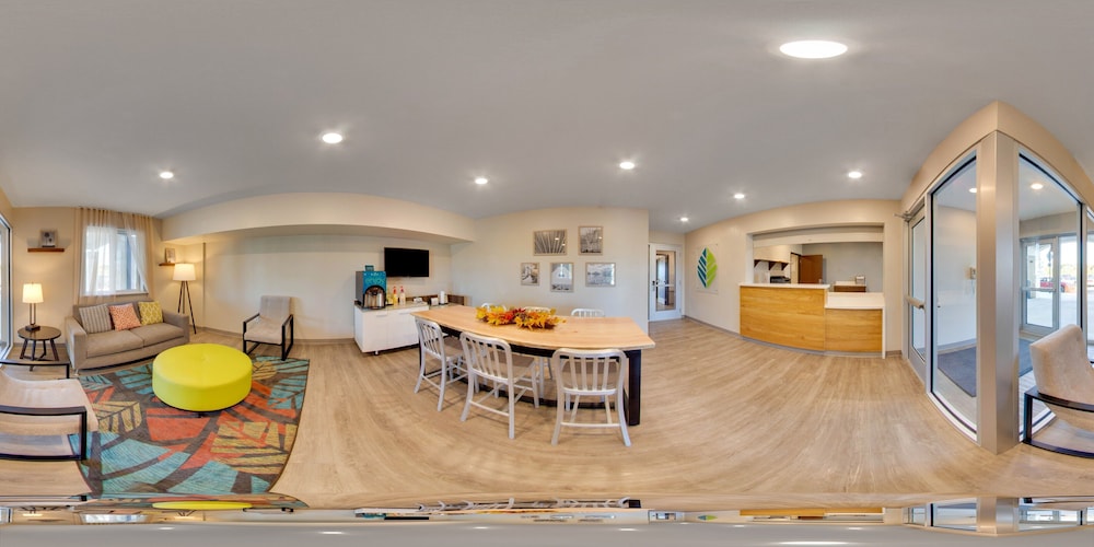 WoodSpring Suites Miramar 31/37