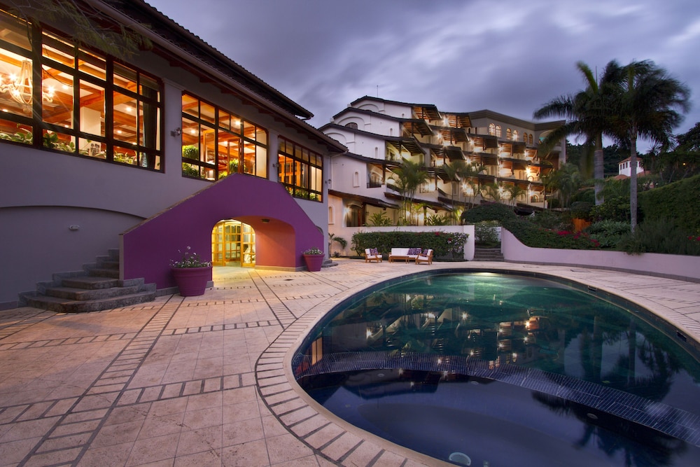 Alta Hotel Las Palomas 3/70
