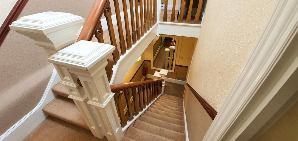 Chandos Guest House 17/32