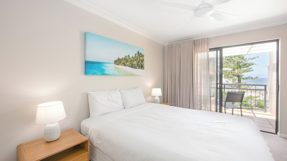 2 Bedrooms, Garden, Town House, Double and Twin Beds