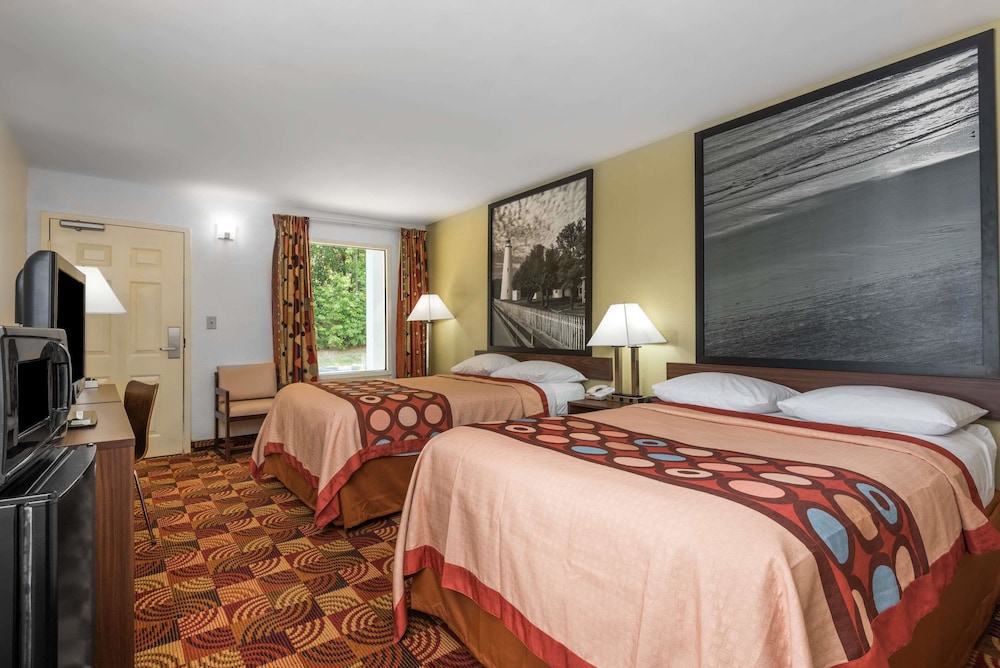 Super 8 by Wyndham Fayetteville 9/39