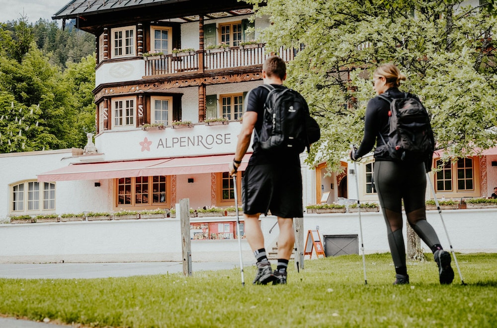Alpenrose Bayrischzell Hotel Restaurant 43/48