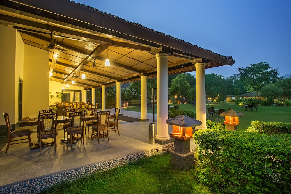 CORBETT RIVERVIEW RETREAT 15/66