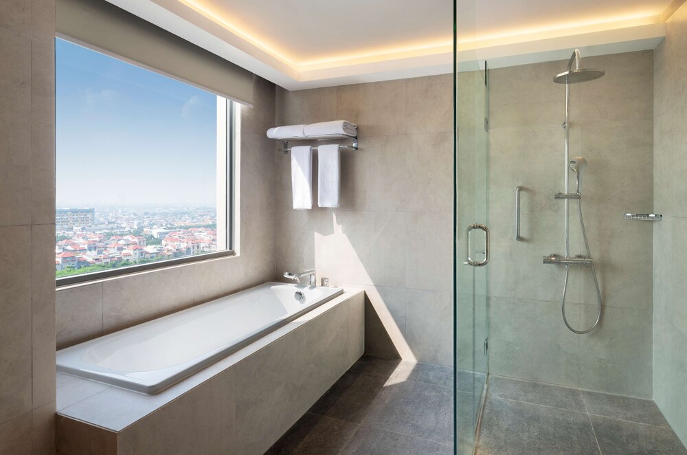 Hilton Garden Inn Jakarta Taman Palem 31/63