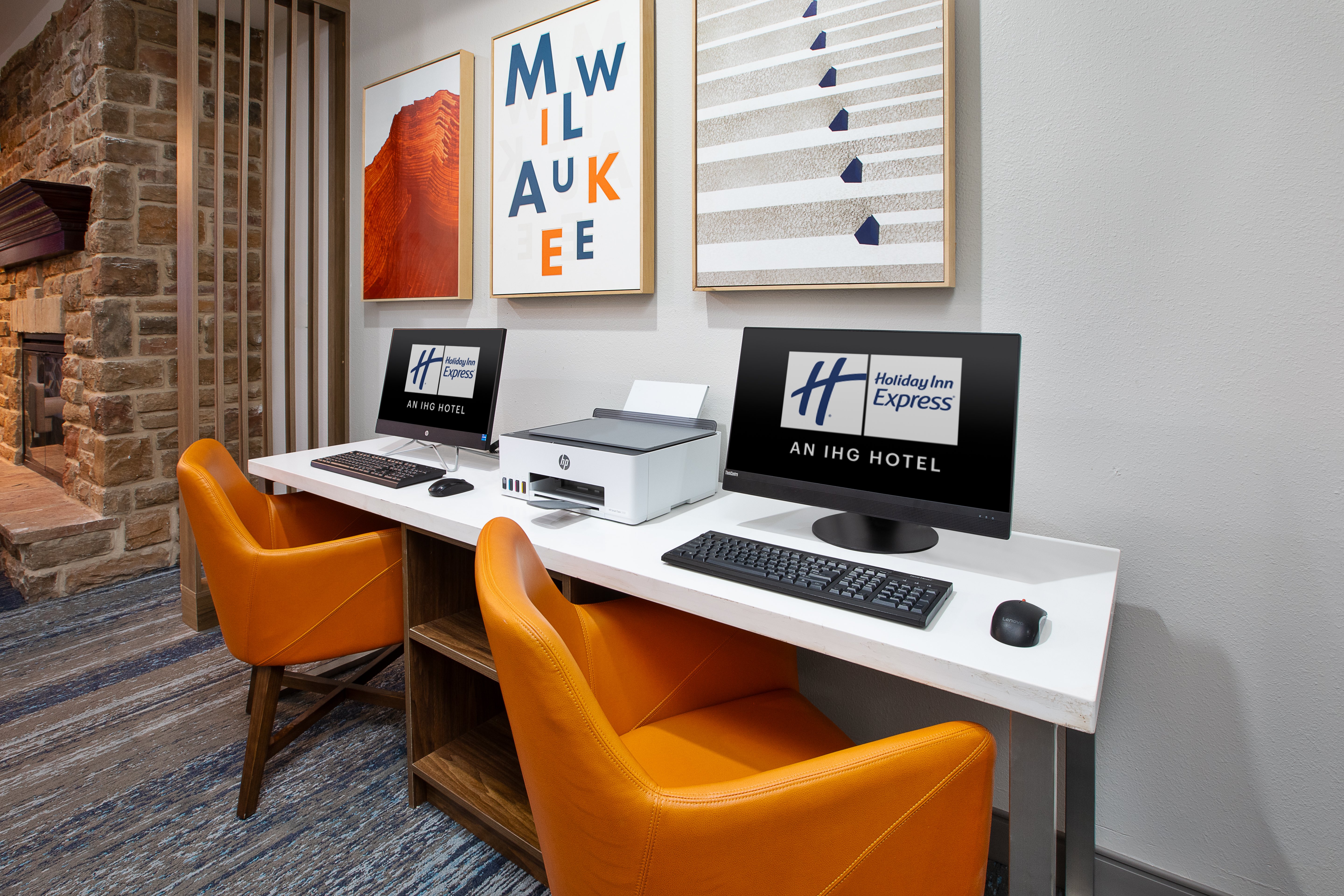 Holiday Inn Express And Suites Milwaukee Nw Park Place 65/79