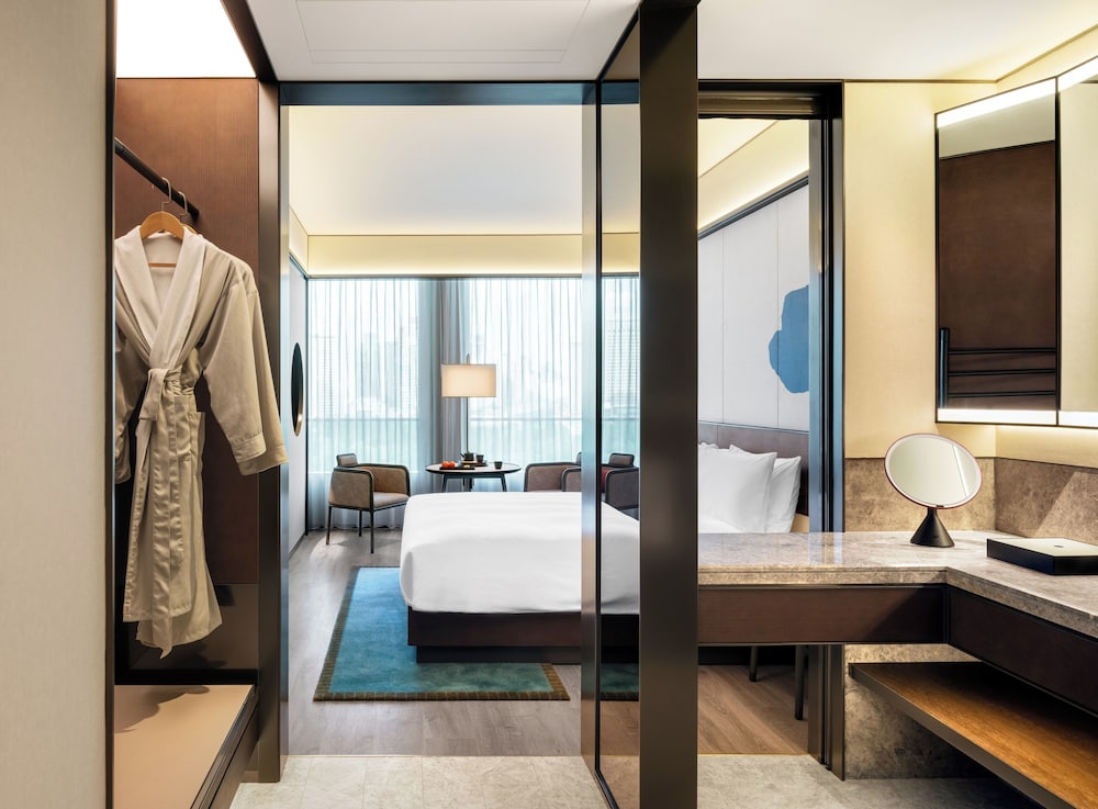 JOYA Shanghai Gubei Hotel 70/73