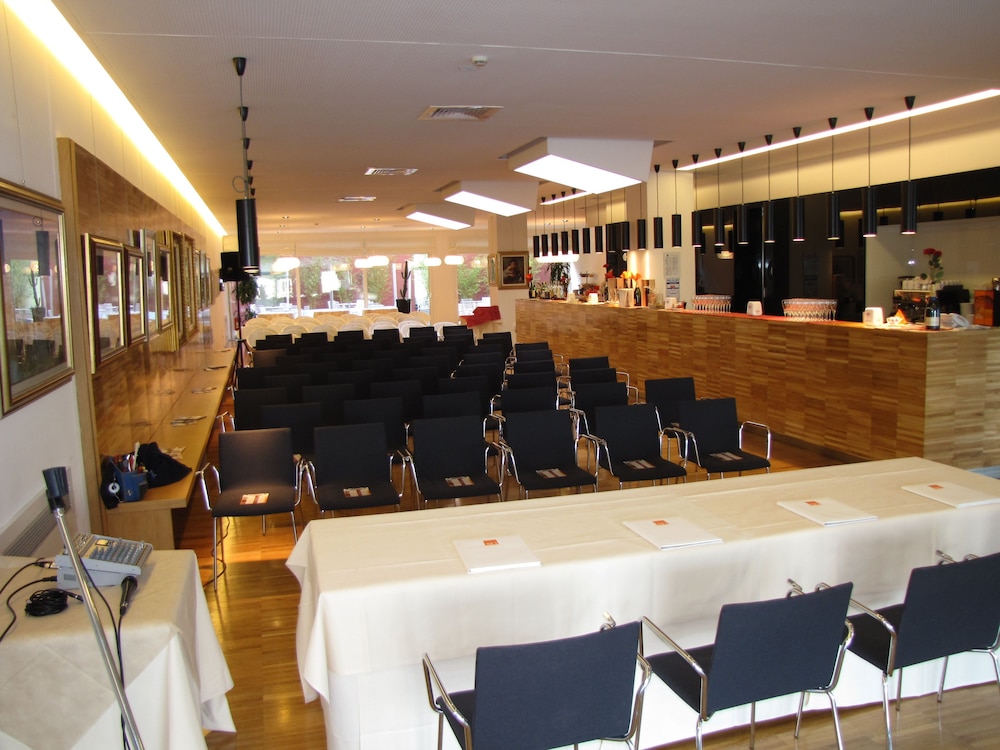 Schio Hotel 34/40